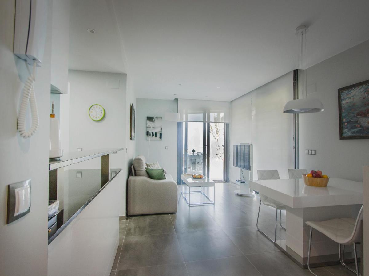Infinity Luxury Sea View Apartment With Private Garden Ареналес дел Сол Екстериор снимка