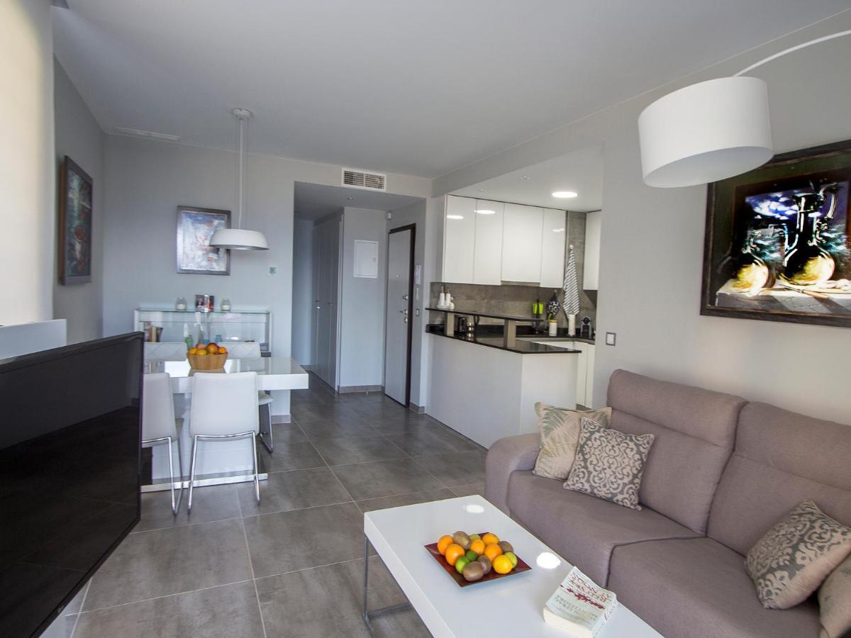 Infinity Luxury Sea View Apartment With Private Garden Ареналес дел Сол Екстериор снимка